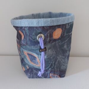 Climbing chalk bag and/or foraging bag